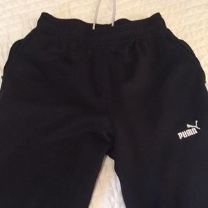 Men’s Puma warmups black medium